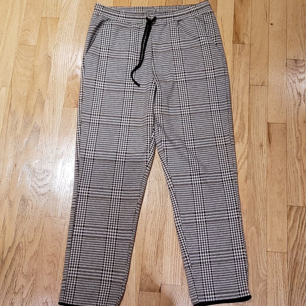 NWOT ZARA Womens Plaid Jersey Pants Size M (28), Elastic waist. Two front pocket